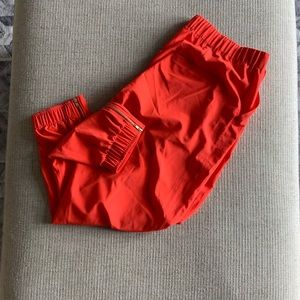 NWOT Albion Fit poppy jetsetters